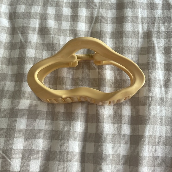 Colorful Claw Clip Bundle (7 pieces) - Picture 7 of 8